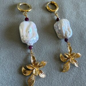 Freshwater pearl earrings